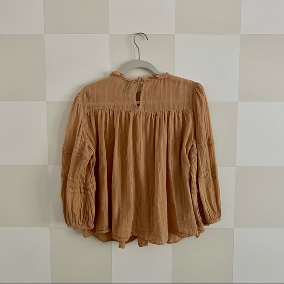 Universal Thread Balloon 3/4 Sleeve Blouse - Picture 2 of 3